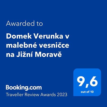 Domek Verunka V Malebne Vesnicce Na Jizni Morave Svatoborice Luaran gambar