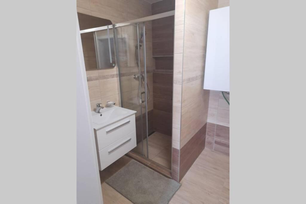 Domek Verunka V Malebne Vesnicce Na Jizni Morave Svatoborice Luaran gambar