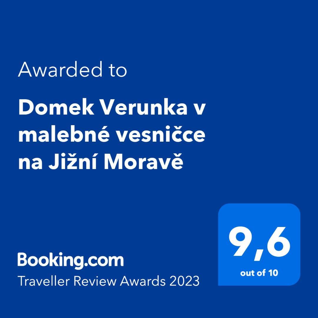 Domek Verunka V Malebne Vesnicce Na Jizni Morave Svatoborice Luaran gambar